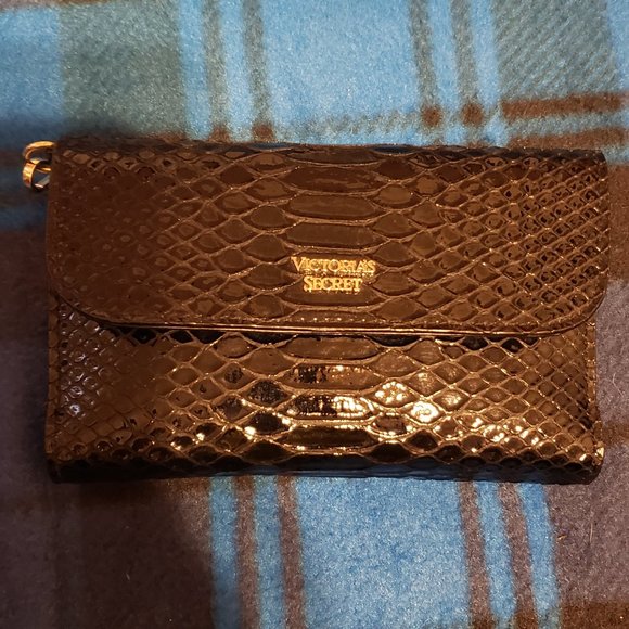 Victoria's Secret Handbags - Victoria's Secret, NWOT, Black faux allegator print wristlet wallet.